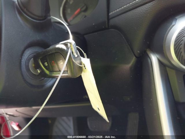 2T3H1RFVXMW151551 Toyota RAV4 LE
