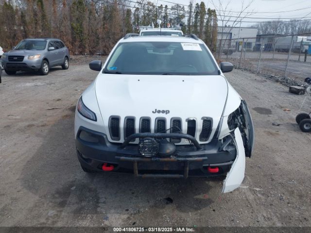 1C4PJMBS5EW240375 Jeep Cherokee Trailhawk