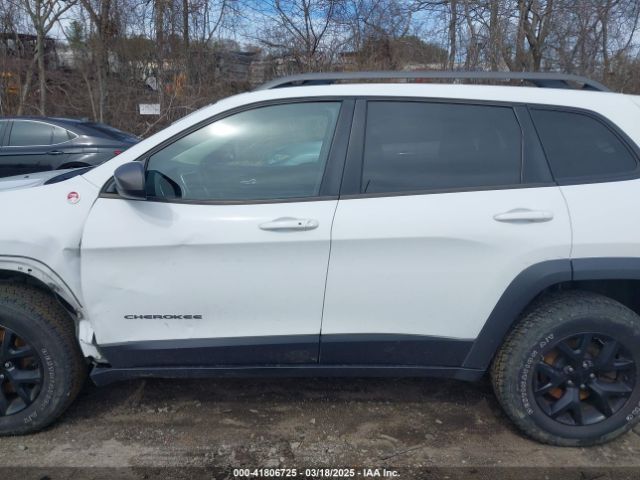 1C4PJMBS5EW240375 Jeep Cherokee Trailhawk