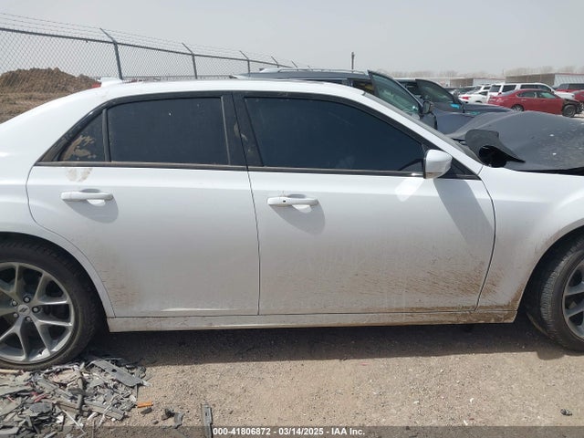 Chrysler 300 300s 2019 2C3CCABT1KH564759 Image 13