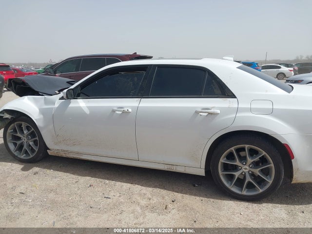 Chrysler 300 300s 2019 2C3CCABT1KH564759 Image 14