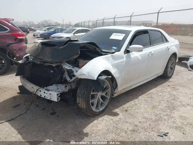 Chrysler 300 300s 2019 2C3CCABT1KH564759 Image 2