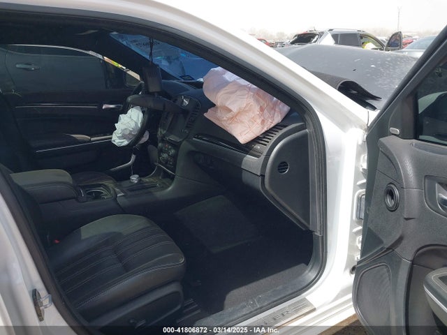 Chrysler 300 300s 2019 2C3CCABT1KH564759 Image 5