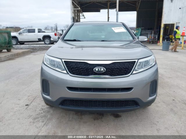 5XYKTCA61FG623974 KIA SORENTO LX