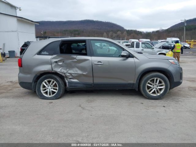 5XYKTCA61FG623974 KIA SORENTO LX