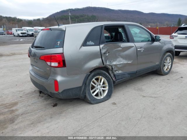 5XYKTCA61FG623974 KIA SORENTO LX
