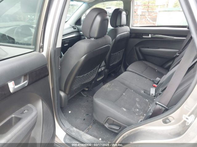 5XYKTCA61FG623974 KIA SORENTO LX