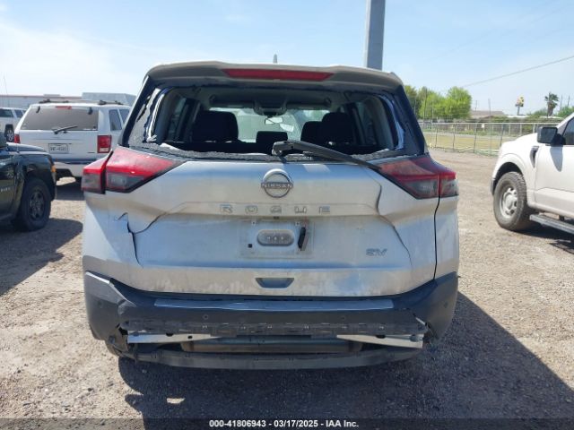 5N1BT3BA0NC686517 Nissan Rogue Sv Fwd