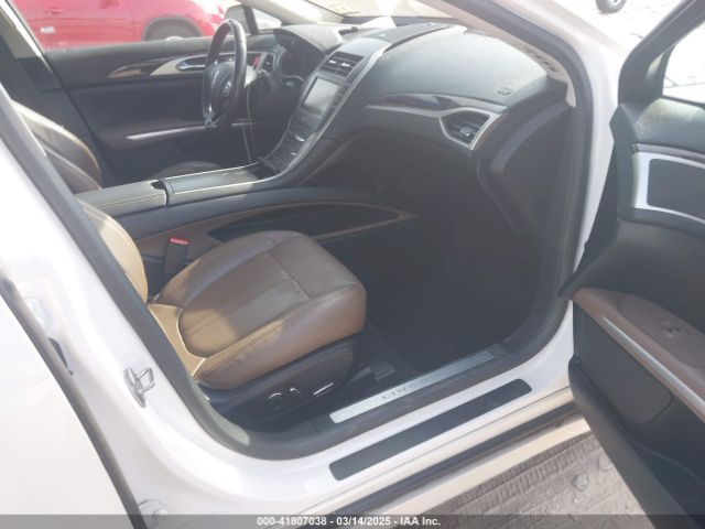 3LN6L2J91GR620193 Lincoln MKZ