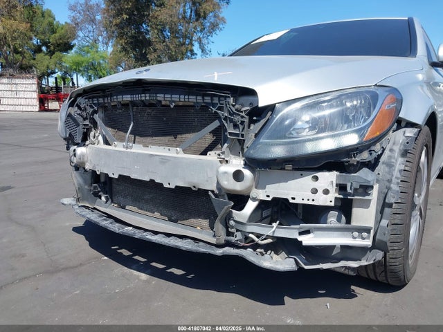 55SWF4JB4JU257082 Mercedes-Benz C 300
