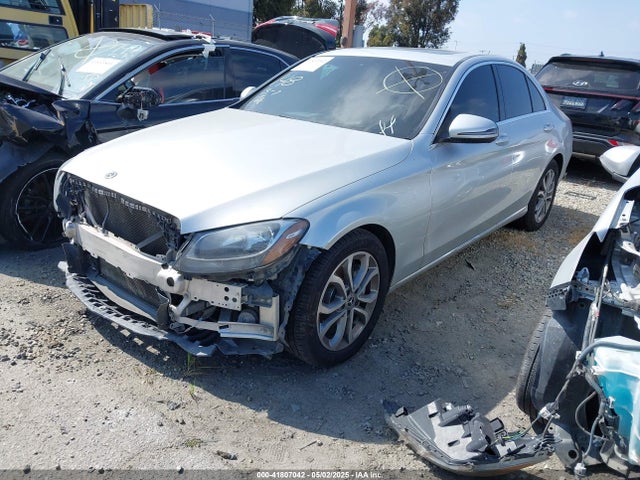 55SWF4JB4JU257082 Mercedes-Benz C 300