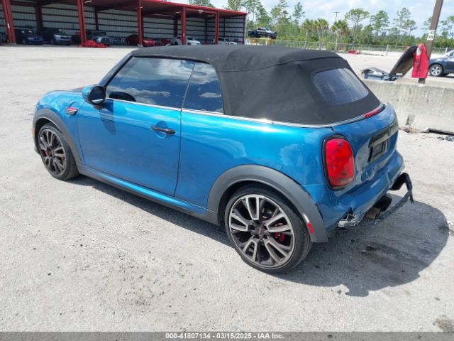 2022 MINI CONVERTIBLE WMW63DL0XN3P15732 Photo 2