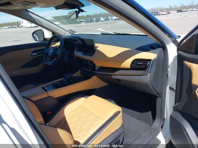 JN8BT3DC4PW102189 Nissan Rogue Platinum Fwd