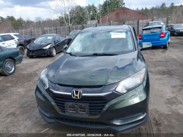 3CZRU5H32JG706451 Honda HR-V LX