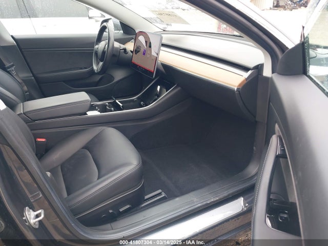2018 TESLA MODEL 3 5YJ3E1EB8JF116645 Photo 4
