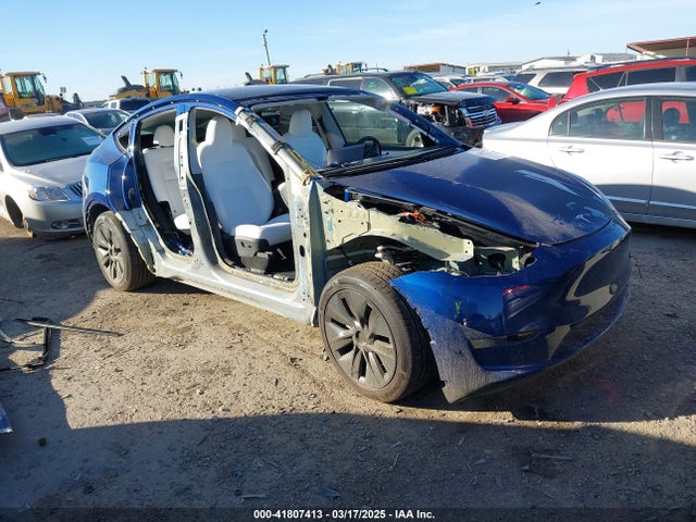 2025 TESLA MODEL Y 7SAYGDED5SA374626 Photo 0
