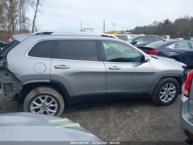 1C4PJMCS5HW570195 Jeep Cherokee Latitude 4x4