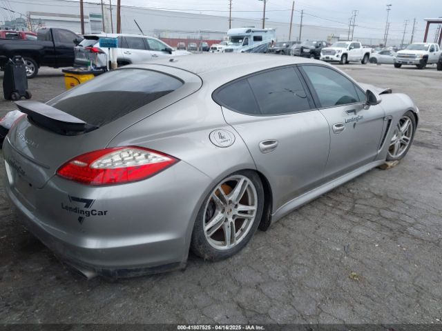 2011 PORSCHE PANAMERA WP0AA2A78BL021432 Photo 3