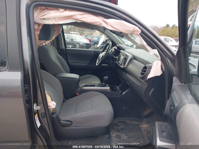 3TMDZ5BN3JM039435 Toyota Tacoma Sr5 V6