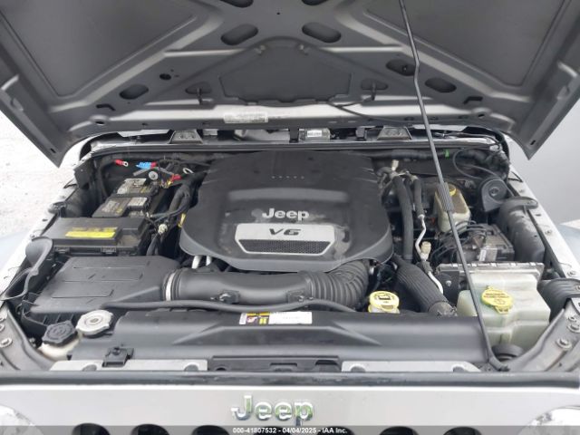 1C4BJWDG7GL268181 Jeep Wrangler Unlimited Sport