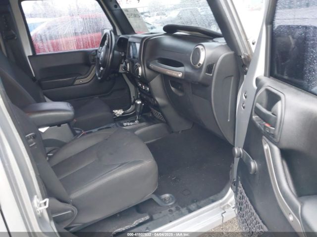 1C4BJWDG7GL268181 Jeep Wrangler Unlimited Sport