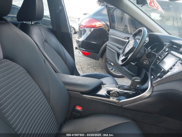 4T1B11HK3JU559369 Toyota CAMRY SE