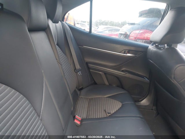 4T1B11HK3JU559369 Toyota CAMRY SE