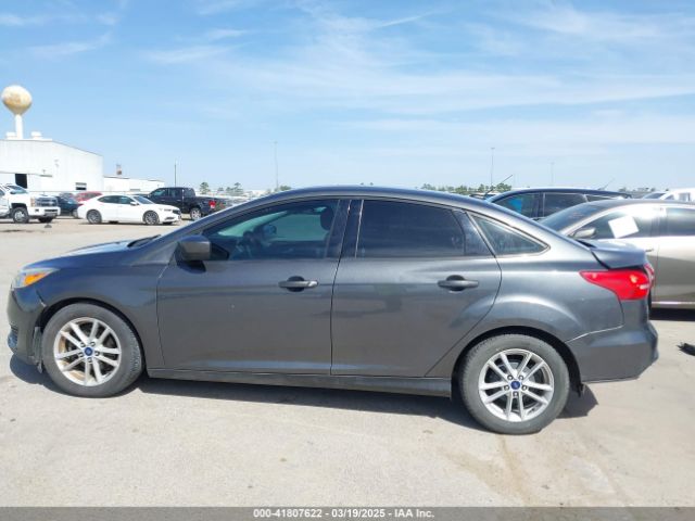 1FADP3F2XJL302358 Ford FOCUS SE