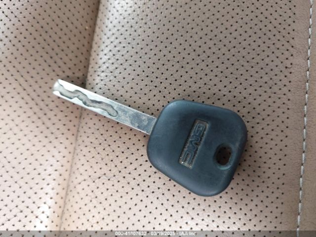 1GT12UEY1HF213326 GMC Sierra 2500hd Denali