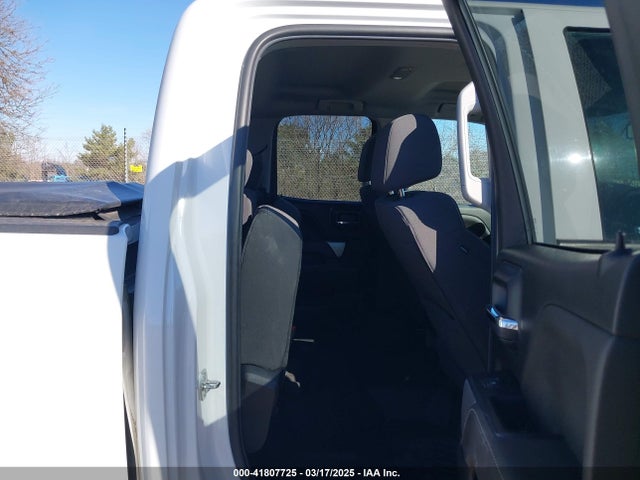 1GCVKREC9HZ371544 Chevrolet Silverado 1500 2lt