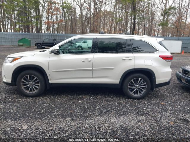 5TDJZRFH3KS605142 Toyota Highlander Xle