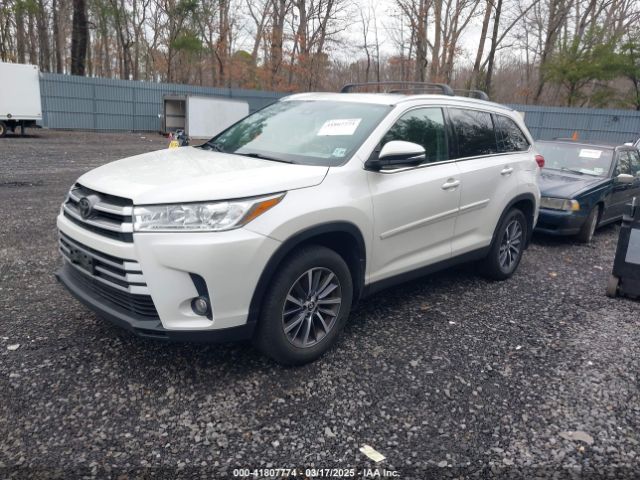 5TDJZRFH3KS605142 Toyota Highlander Xle