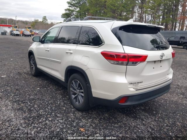 5TDJZRFH3KS605142 Toyota Highlander Xle