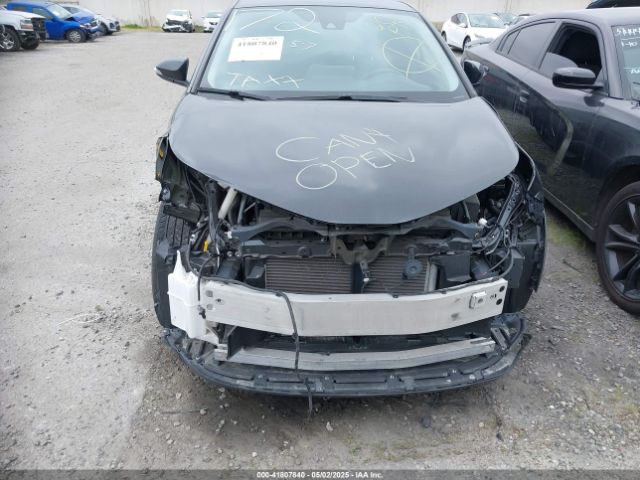 JTNKHMBX6L1084659 Toyota C-HR LE