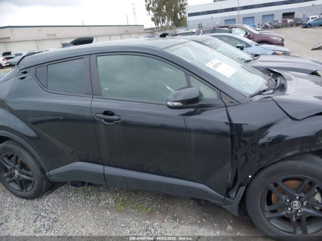 JTNKHMBX6L1084659 Toyota C-HR LE