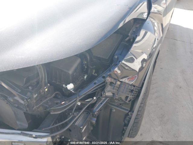 JTNKHMBX6L1084659 Toyota C-HR LE