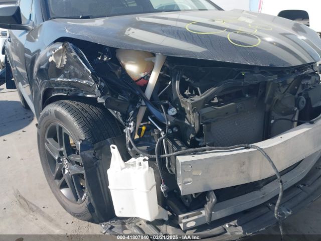 JTNKHMBX6L1084659 Toyota C-HR LE