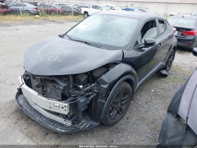 JTNKHMBX6L1084659 Toyota C-HR LE