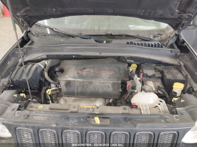 ZACCJBCB4HPG63077 Jeep Renegade Trailhawk 4x4