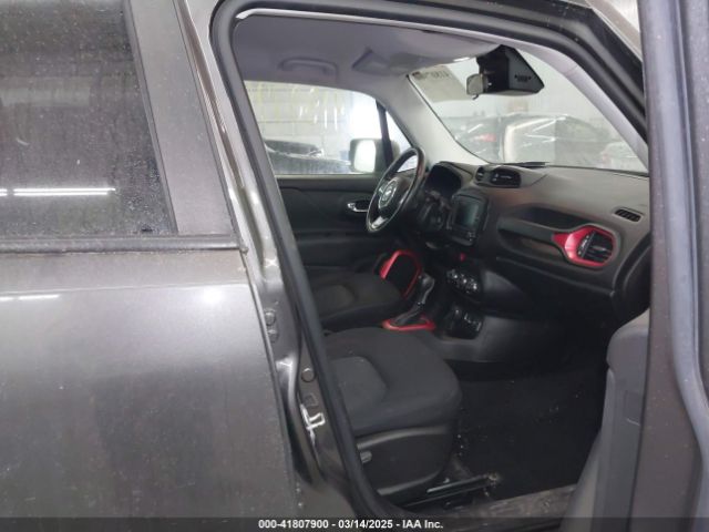 ZACCJBCB4HPG63077 Jeep Renegade Trailhawk 4x4