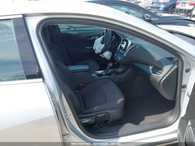 1G1ZD5STXNF122152 Chevrolet Malibu Fwd Lt
