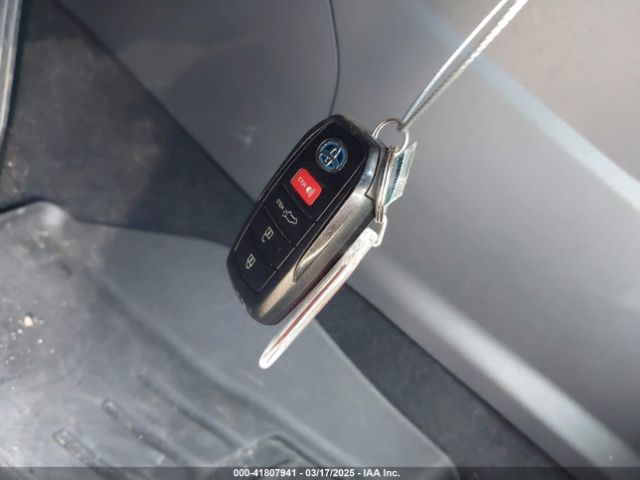 JTEAAAAH7MJ010144 Toyota Venza Xle