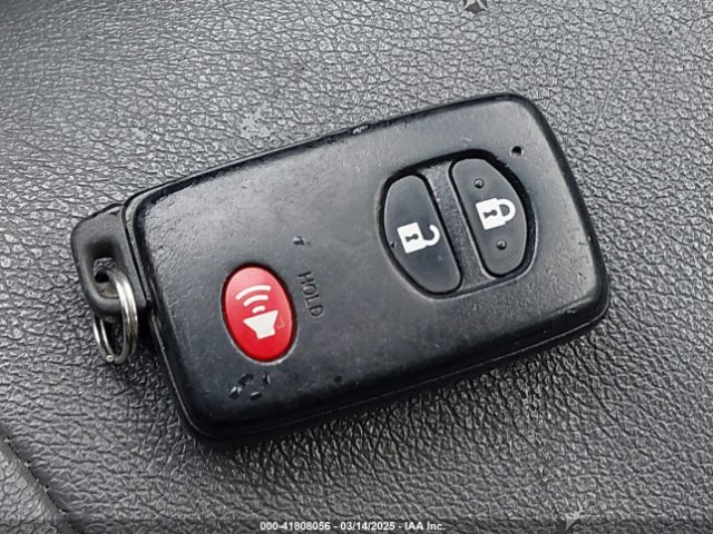 JTDKN3DU0F1880273 Toyota Prius Two
