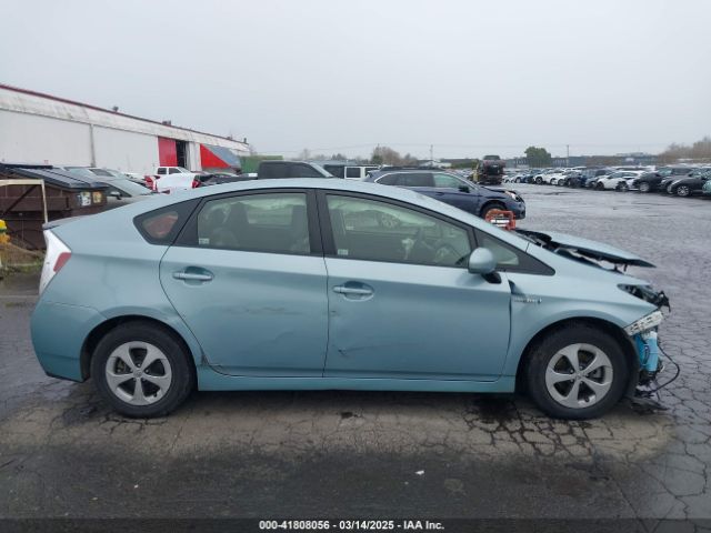 JTDKN3DU0F1880273 Toyota Prius Two