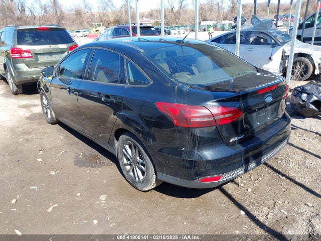 Ford FOCUS SE 2016 1FADP3F26GL356992 Image 3