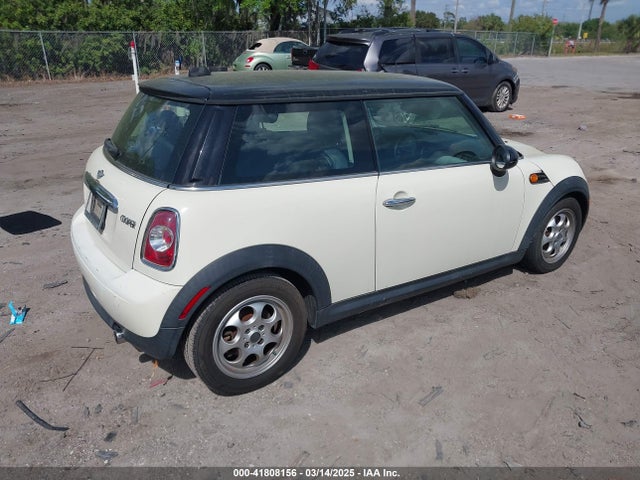 2013 MINI HARDTOP WMWSU3C56DT680199 Photo 3