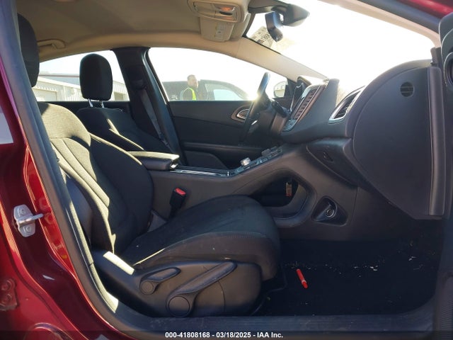 Chrysler 200 Touring 2016 1C3CCCFBXGN188056 Image 5