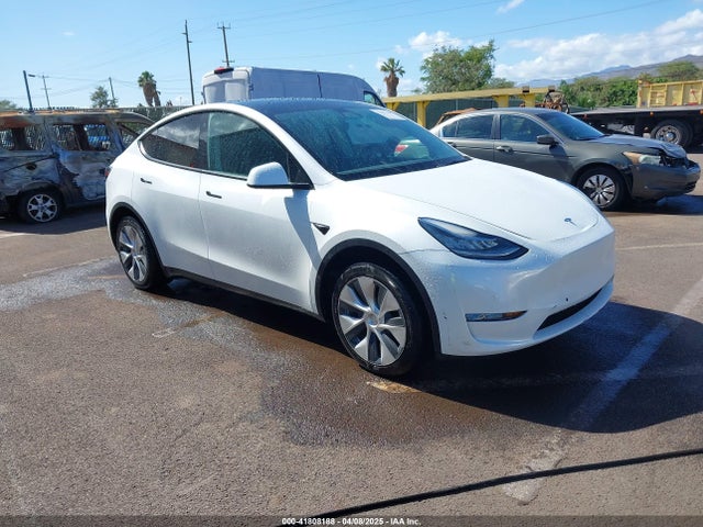 2021 TESLA MODEL Y 5YJYGDEE8MF293745 Photo 0