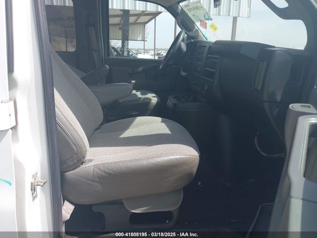 1GAZGPFG1L1201171 Chevrolet Express Passenger Rwd 3500 Extended Wheelbase Lt