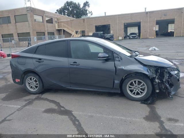 JTDKARFP8H3002569 Toyota Prius Prime Plus